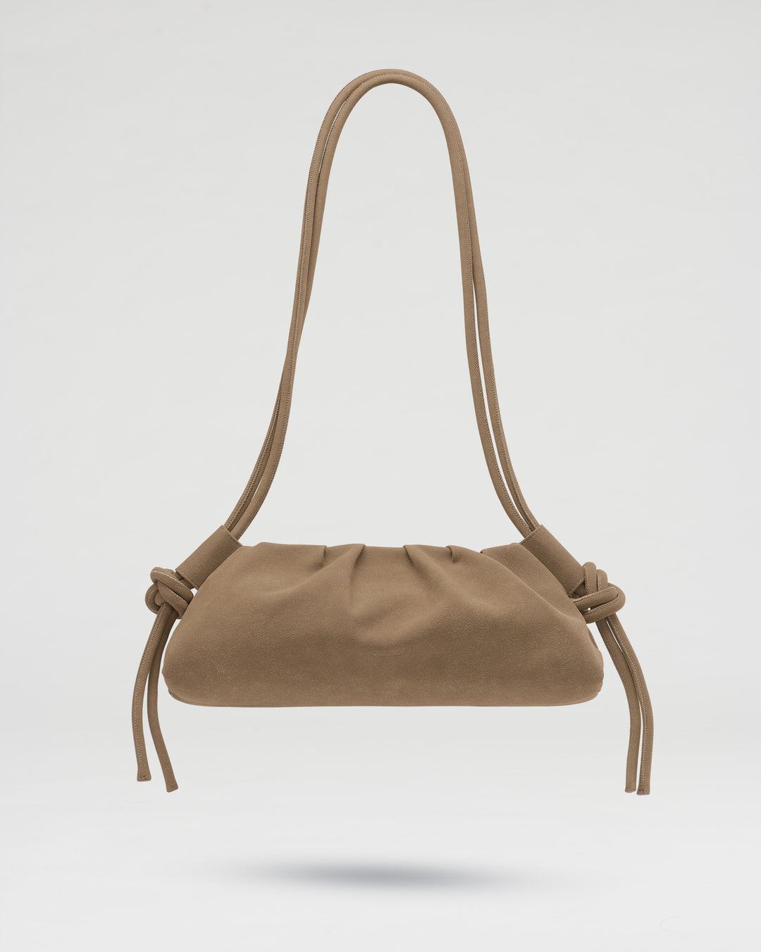 Bolso Dumpling ante piedra