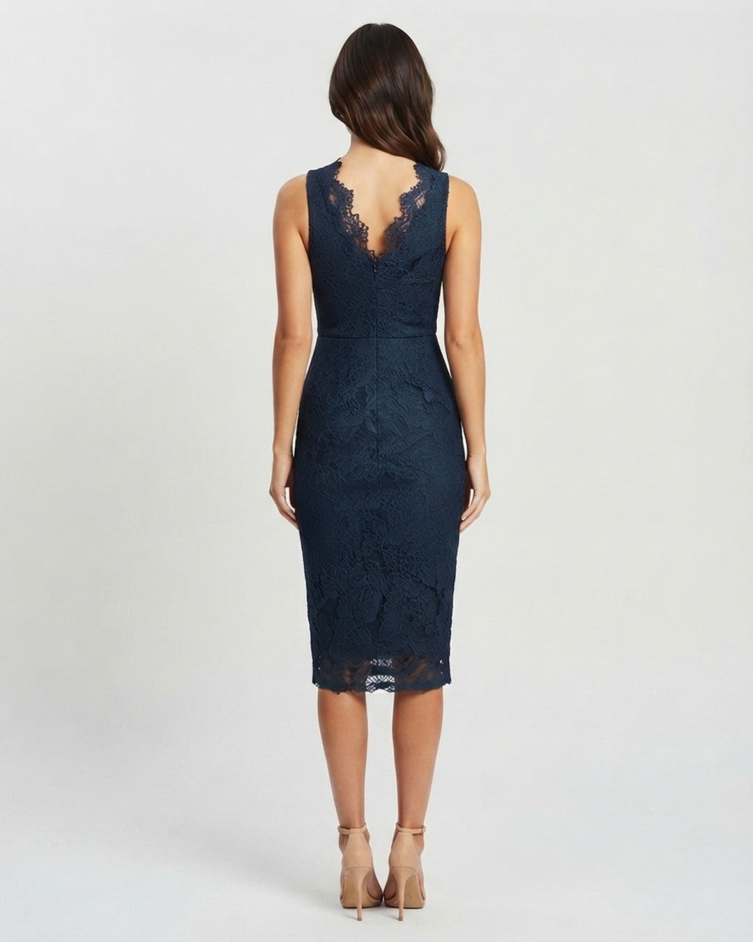Vestido encaje azul modelo espalda