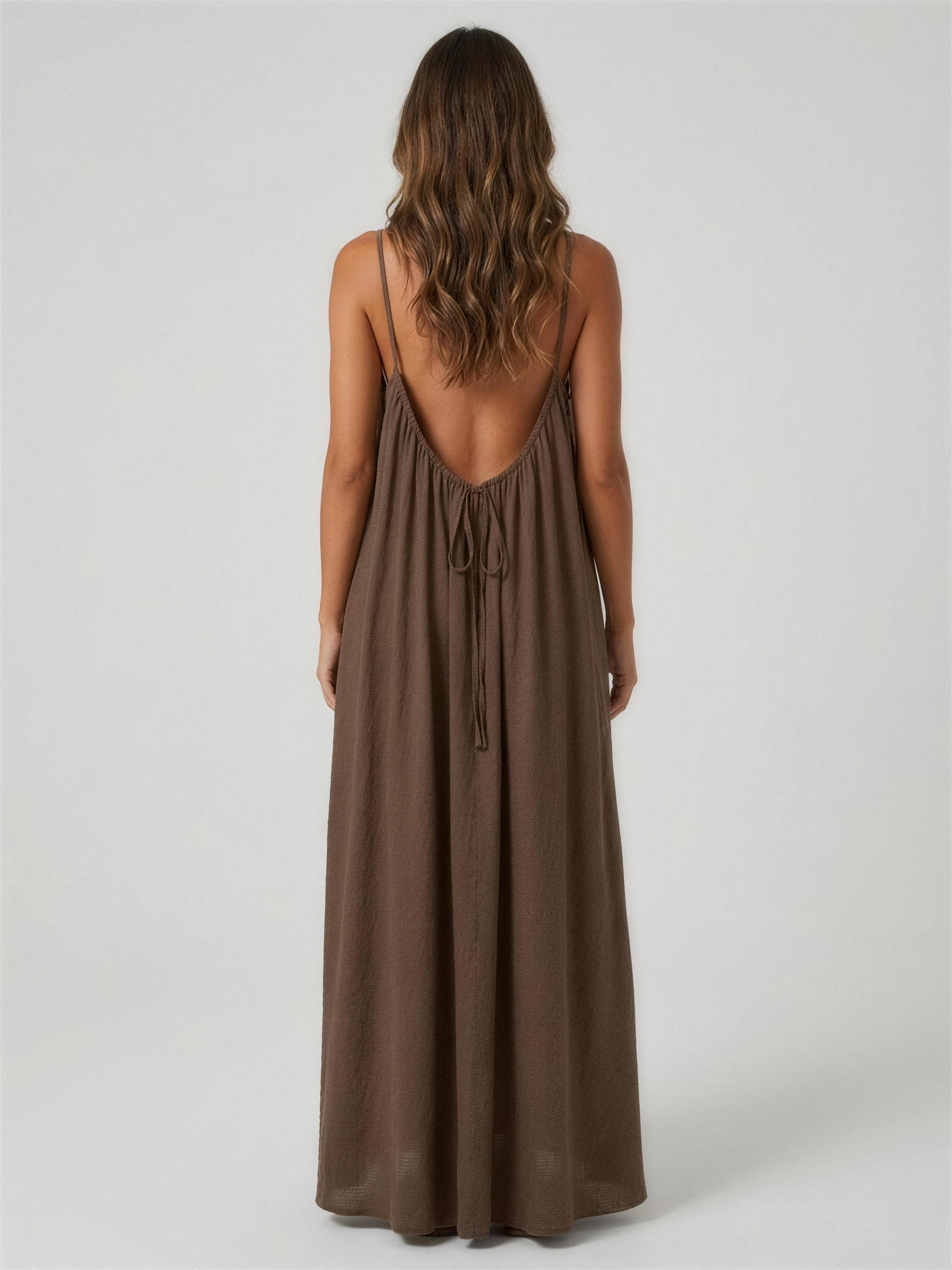 Vestido marrón espalda