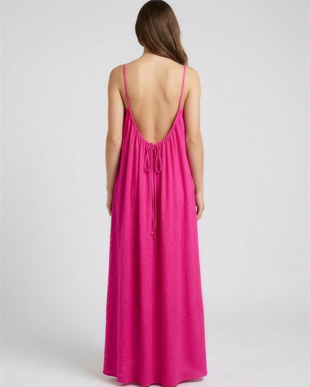Vestido rosa de espalda