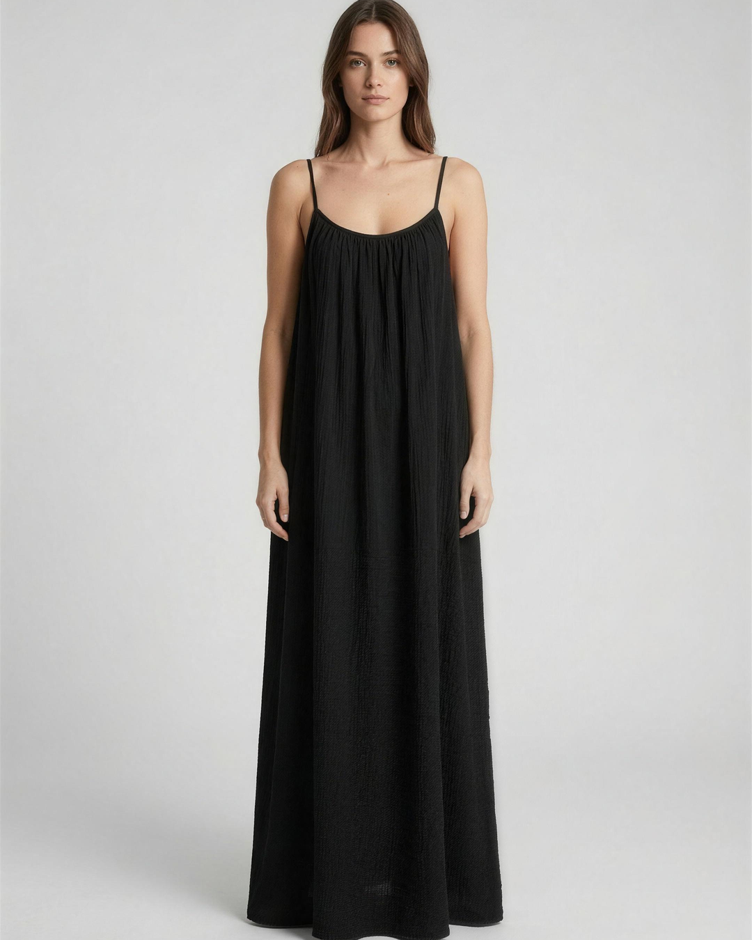 Vestido negro de frente