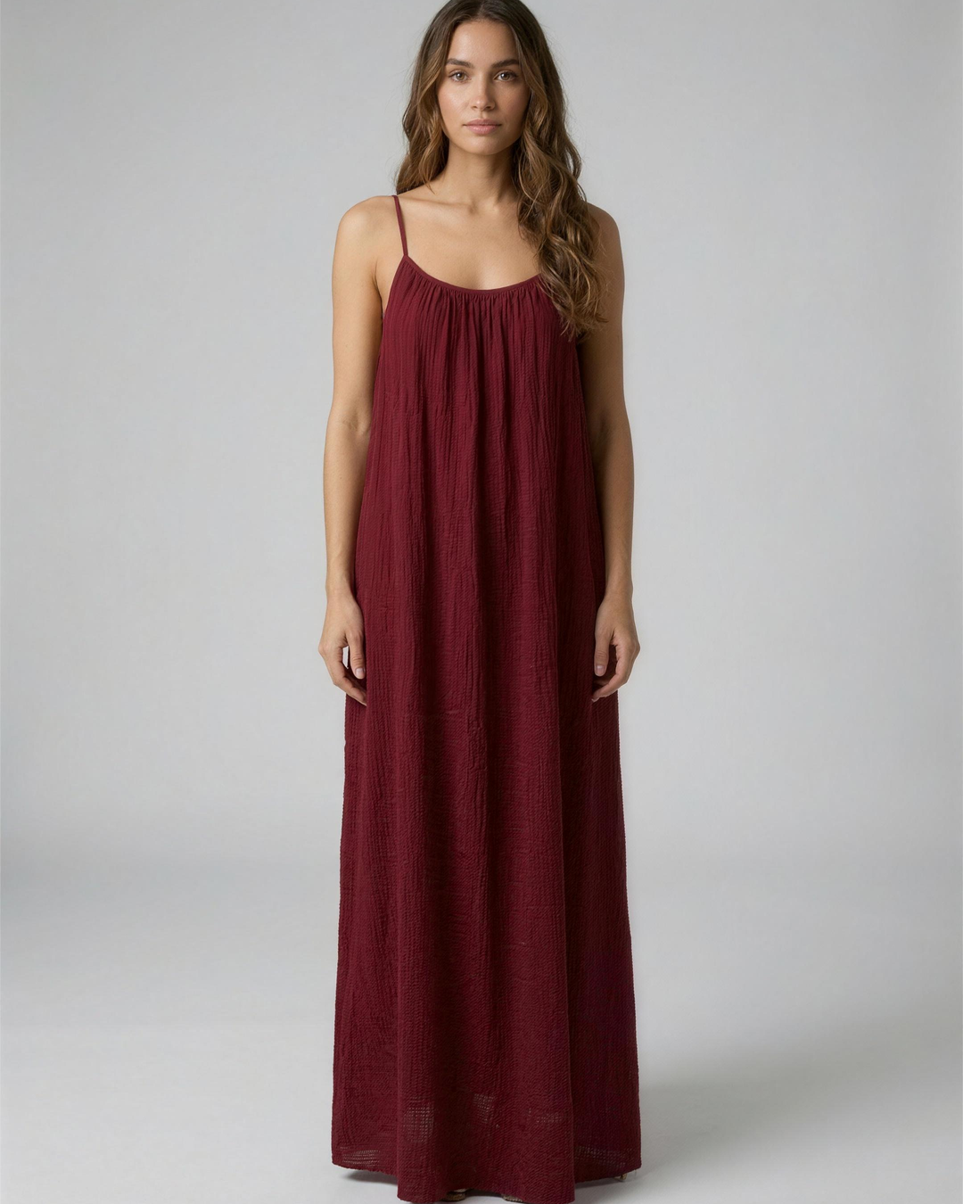Vestido burdeos de frente