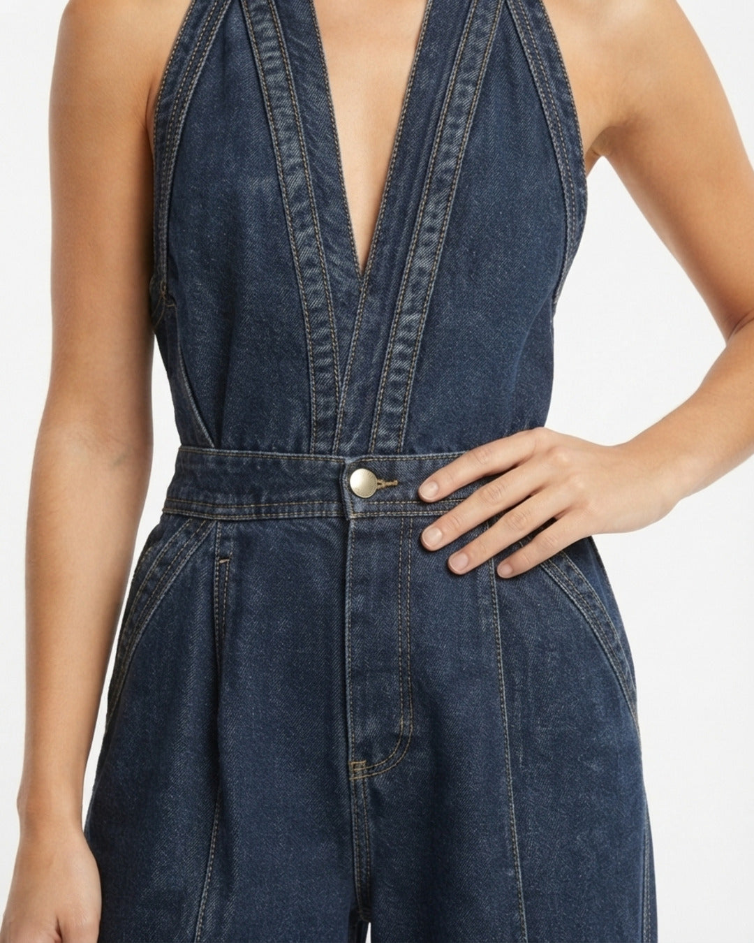 Mono denim detalle de cerca