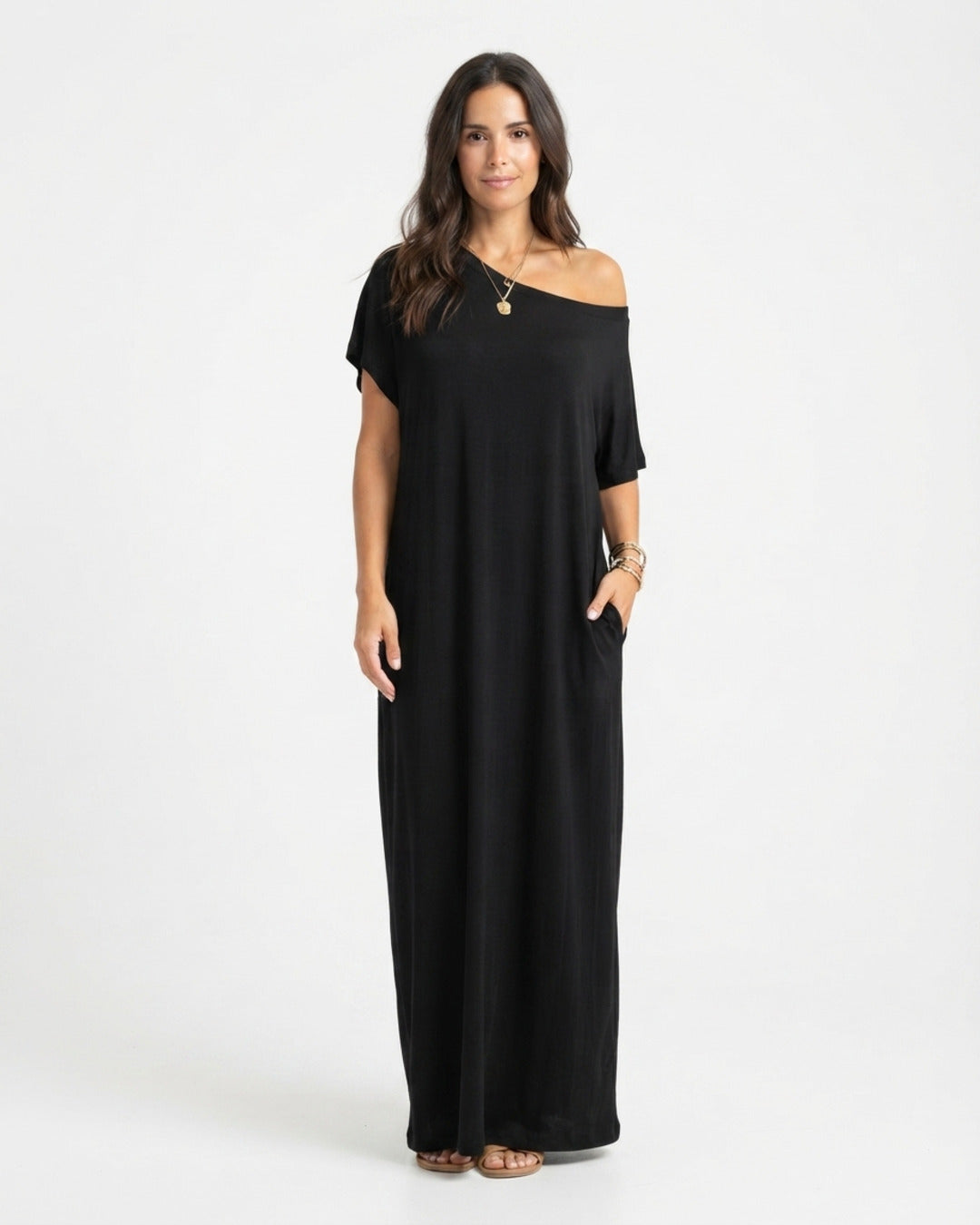 Vestido off-shoulder negro