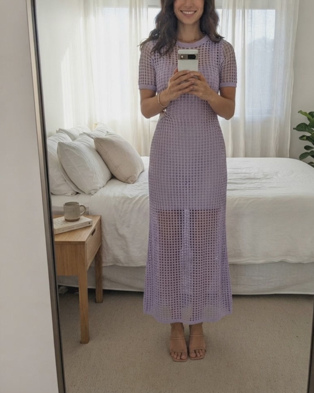 Vestido maxi cut-out video UGC