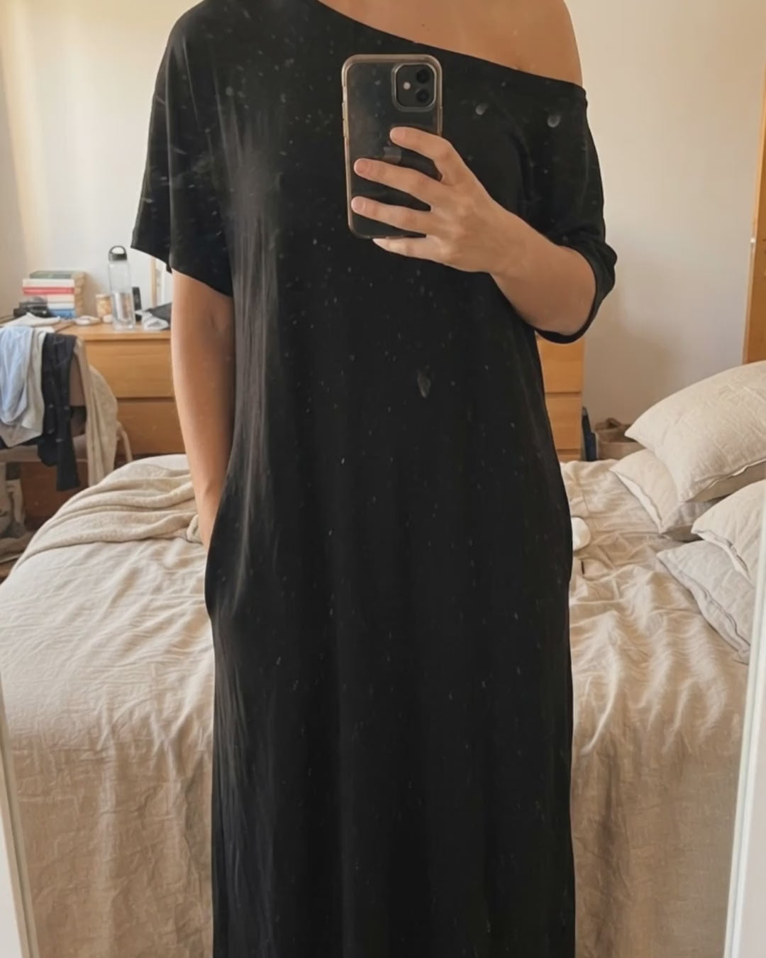 Video del vestido off-shoulder puesto